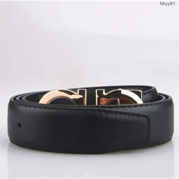 Smooth Leather Belt Luxury Belt Designer för män Big Buckle Manlig kyskhet Toppmodemän grossist