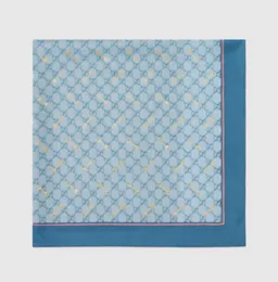 Italien Seidenquadratschal High End klassisches Buchstaben Muster Blau Satin Kopfschal doppelseitig Print Turban -Schals Wraps weibliches Foulard Bandana
