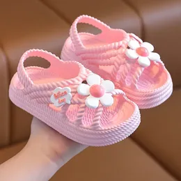 Sommar i åldern 28 barn tofflor blomma mönster lithe komfort sandal för flickor nonslip Seabeach flip flops hem barn skor 240425