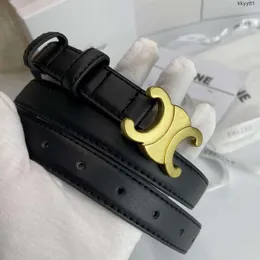 Kadınlar için Kemerler Tasarımcı Küçük Belt Kemerleri Kadın Moda Kemerleri Deri Sıradan kot pantolon Alfabe Desen Omuz Kayışları Seçim 4 Seçim Kutu Karakter Kemeri ile 2,5 cm