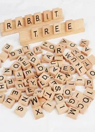 100pcSset Alphabet Scrabble Tiles Black Letters Números para artesanato Wood GWB156793347545