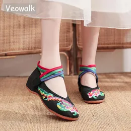 Повседневные туфли Veowalk Peacock вышитые женщины.