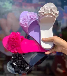 Terlik Brezilyalı Kadınlar 3D Camellia Clam Toe Jöle Kadın Düz Plaj Bayanlar Yumuşak Sole Slip Slip Bulgbon Sandalet