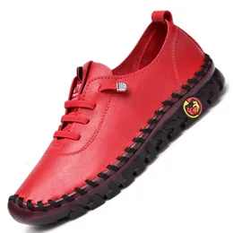 Sneaker -Schuhe Leder -Ladung für Frauen bequemer Slip auf Hand nähen Faden Mutter Zapatillas de Mujer 240420