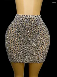 Abbigliamento da palcoscenico Sexy See attraverso la gonna della gonna Nightclub Dancer Dancer Luxury Rhinestones Evening Party Performance Costume