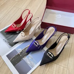 Designer sandali scarpe eleganti a punta sandali donne tallone alto tacchi vere tacchi tallone fibbia in metallo con tacchi sottili estivi da 7 cm Scarpe da sposa