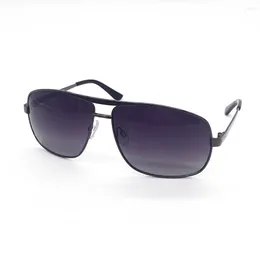 Óculos de sol Luxury Metal Men Mulheres Moda Os óculos polarizados de sol elegante Anti-Glare Driving Shades Pilot UV400