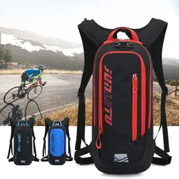 Mochila de bicicleta 10L MTB com tiras de refletor noturno Design de correia de capacete Ciclismo esportivo ao ar livre Running Mackpacks Saco de água 240419