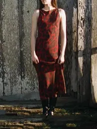 Casual klänningar 2024 Sommarkvinnors ärmlös Midi Robe Red Leopard Print Silk Round Neck Elegant Slash Female Dress