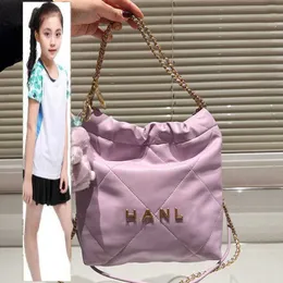 Barnväskor lyx varumärke CC Bag 24s Mini 22 Purple Shopping Shopping Shoulder Bags With Coin Lucky Charm Round Leather Strap Gold Metal Hardware Matelasse Chain Crossbody Handba