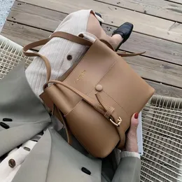 Axelväskor atli casual hinkar för kvinnor 2024 designer damer lyx mjuk pu läder stor kapacitet crossbody väska