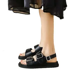 Skor sommar s sandaler kvinnor avslappnade damer gladiator ytterkläder lägenheter stilig metall design plattform kvinnlig platt stylih deign
