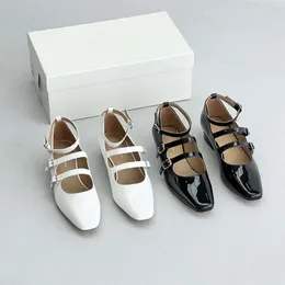 Personalità minimalista, scarpe Mary Jane, fibbia a radice quadra