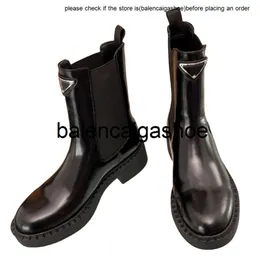 pradshoes Boots Boos Womens Prades Classic Ankle Top Leather Designer Boots Triangle Half Boots Solid Clour Martin Boots Winter Knight Boots Outdoor