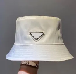 REN NYLON Designer Bucket Hat Summer Casquette Luxe Designer Hat Outdoor Sunshine Proof Casquette Color Solid Meat Hats Triangle para homens Brim FA0127