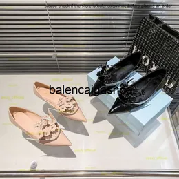 prades skor blommor 3d pradshoes sandal triangel kvinnor origami blomma pump nya Italien mode pekade tå ballerina balettlägenheter slipon äkta läder glider