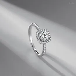 Anelli di nozze classiche Luce di lusso Sterling Silver Simulazione Simulazione Moissanite Gypsophila Zircone Ringo