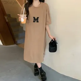 Günlük elbiseler tişört elbise kadınlar yaz yarık mektup baskı sundress gevşek o boyun tunik baskılı temel 3xl 4xl vestidos