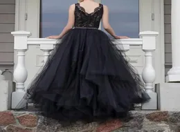 Siyah Dantel Gotik Gelinlikler V Boyun Dantel Üst Fantezi Tül Etek Bir Çizgi Süpürme Tren Vintage 2020 Yeni Gelin Gowns Customize8199393