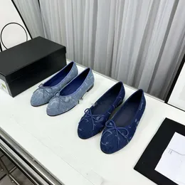 Yeni Bowtie Denim Bale Ayakkabı Deri Yuvarlak Toe Toe Cap Topuklu Daireler Grils için Kadın Tasarımcıları En Kaliteli Giydirme Ayakkabıları Fabrika Ayakkabı Boyutu 35-43 Kutu