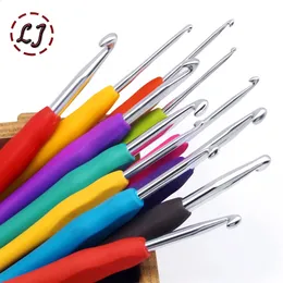 Crochet Hook 2560mm Aluminum Needles With Colorful Soft Rubber Grip Cushioned Handles Knitting 240428