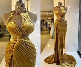 2022 Gold Velvet Prom Dresses Elegant Ruched Long Sweep Train Train Mermaid Party Party Side Slit Thigh