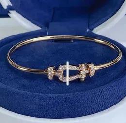 Modna klamra podkowa Elastyczna bransoletka Diamentowa bransoletka 18K Rose Gold Pleted Srebrna biżuteria Para Bracelets Codzienne dojazd biżuteria