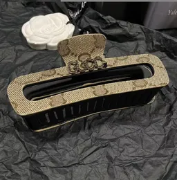 Tasarımcı Saç Klipler Kadın Kızlar Yüksek Kaliteli Vintage Barrette Saç Pençeleri Saçkinli Moda Saç Takı Aksesuarları