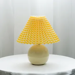 Masa lambaları LED E27 TRICOLORED ampul seramik tabanı ile vintage pilili lamba au US AB UK Fiş Yatak Odası İçin Sevimli Dekoratif Gece Işığı