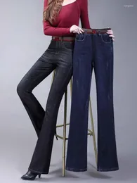 Jeans jeans elastico in vita blu magro per le donne 2024 primaveri sciolti plus size alte pantaloni a campana