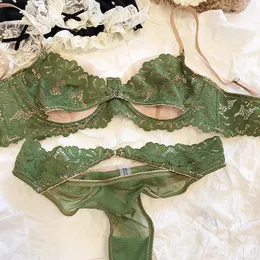 Franska underkläder set spets sexig underkläder ultratunna triangulära koppar ihåliga andningsbara transparent behå och underkläder set braltett 240430