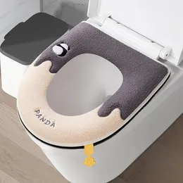 Toalety obejmuje poduszkę cztery sezony zagęszczone pokrywę nad obudową