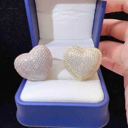 Luksusowy hip -hop srebrny 925 Pierścienie Dobra biżuteria lodowa mrożona Moissanite Diamond Men Men Gold Plated Fashion Heart Ring