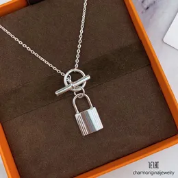 Дизайнерское ожерелье дизайнерское ожерелье Женщина Классическая роскошные ожерелья подвесные женские ожерелья женщины 18 тыс. Золото