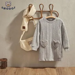 Vestidos de menina ewodos meninas de malha vestido outono de inverno moda de manga longa suéter A-line Kids Heart Pocketfits