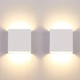 Lâmpada de parede Luminés leves MODERN SCENCE MINI 10W Conjunto branco com fio de 2 luzes de montagem para baixo LED de metal interno LED