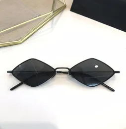 Neue 302 Sonnenbrille Mode Frauen Dreieck Deisnger beliebte Vollrahmen UV400 Lens Sommerstil Diamant Rahmen Top -Qualität geliefert mit 6078914