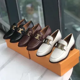 Чистый оригинал Liu Shishi Тот же лефу для женщин 28ko британские маленькие кожаные жареные туфли для туфли на кнопку низкой каблуки с низкой каблуком