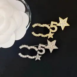 Street Brand Women Girls Star Designer Brooch 18K Gold Crystal Letter Pearl Designer Brooch Party Gift Lapel Pin Fashion Birthday Gifts Jewelry