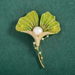 Brooches Classic Elegant Freshwater Pearl Enamel For Women Luxury Gingko Lapel Pins Cheongsam Suit Accessories Gift