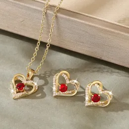 Orecchini per borchie Fashion Love Heart Earring Necklace Set Charm Gioielli Rosso Zircon Pave Cz Stucchetti per donne Decorazioni squisite 2024