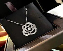 2020 New Camellia Halskette Elegantes und modisches Allround -Aushöhlung Diamond 925 Sterling Silber Kette Länge 405cm3637855