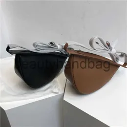 The Row TR Fashion Bag Bag Designer Original Banana Bag One Shoulder Crossbody Saddle Womens Motorcycle