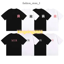 Designer AM Of Luxury T-shirt Brand Tir shirt Roupes Letra de spray de manga curta primavera verão amis maré homens e mulheres tee new2023 top