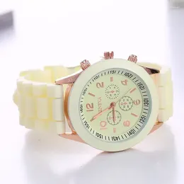 Avanadores de punho Mulheres relógios de moda Assista Silicone Strap quartzo pulso para feminino relógio feminino zegarki