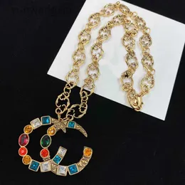 Brincos coloridos de colar de diamante Conjunto de material de latão Colar de corrente vintage Aretes Aretes Brincuring Designer para Festa de Casamento de Mulheres de Alta Qualidade com Caixa