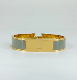 2022 Toppkvalitetsdesignerarmband Mens Gold Armband Bangles Goldsilver Version Rostfritt stål Kvinnor och män Designer smycken 6881507