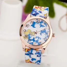 Relógios de pulso relógio casual relógio de silicone estampado relógio de luxo quartzo ladies relógios mulheres padrão de flores Multi-Color Wristwatch