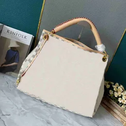 Umhängetaschen 2024 mittelgroße Einkaufstasche Klassische Muster modische und luxuriöse Designer Handtasche große Kapazität Handtasche Fortgeschrittene Präge -Technologie