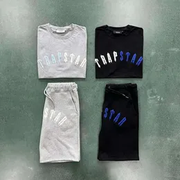 2024 Designer UK Londra Trapstar T Shirt Irongate Arch Chenille Kısa Set Moda İşlemeli Takip Eu 88